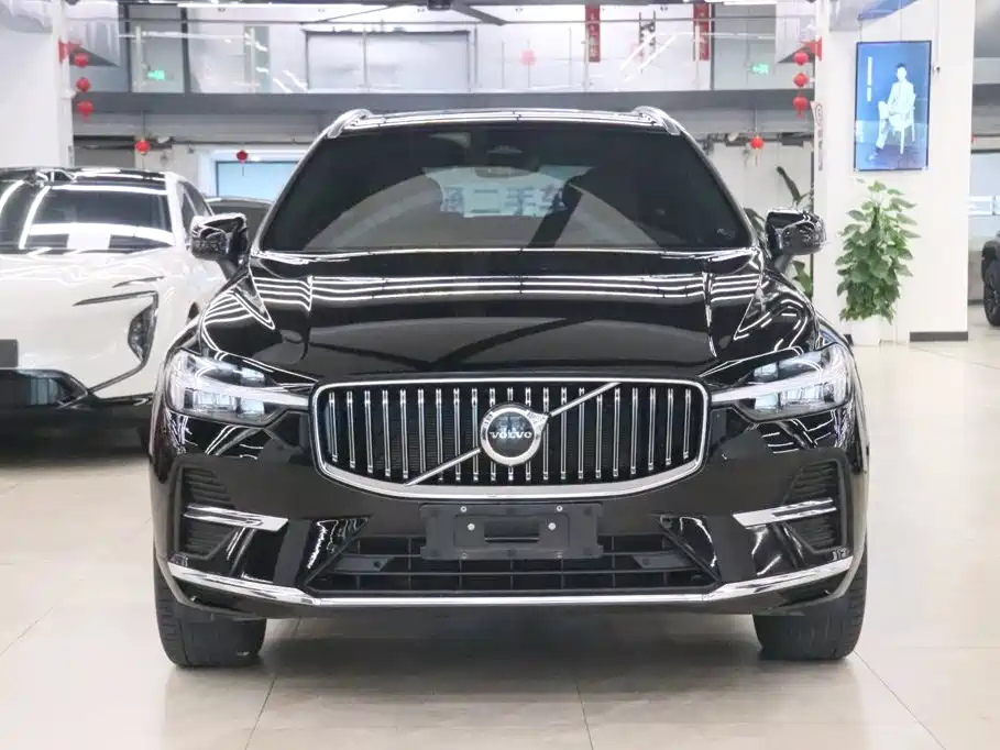 Volvo XC60 2024 — фото 2