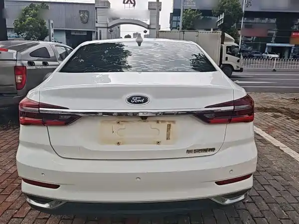 Ford Escort 2021