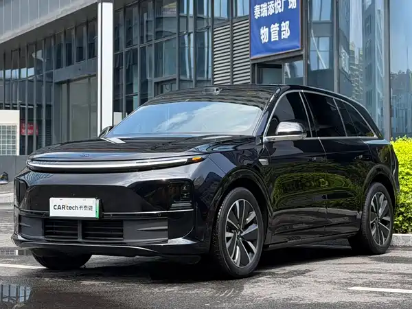 Li Auto L6 2025