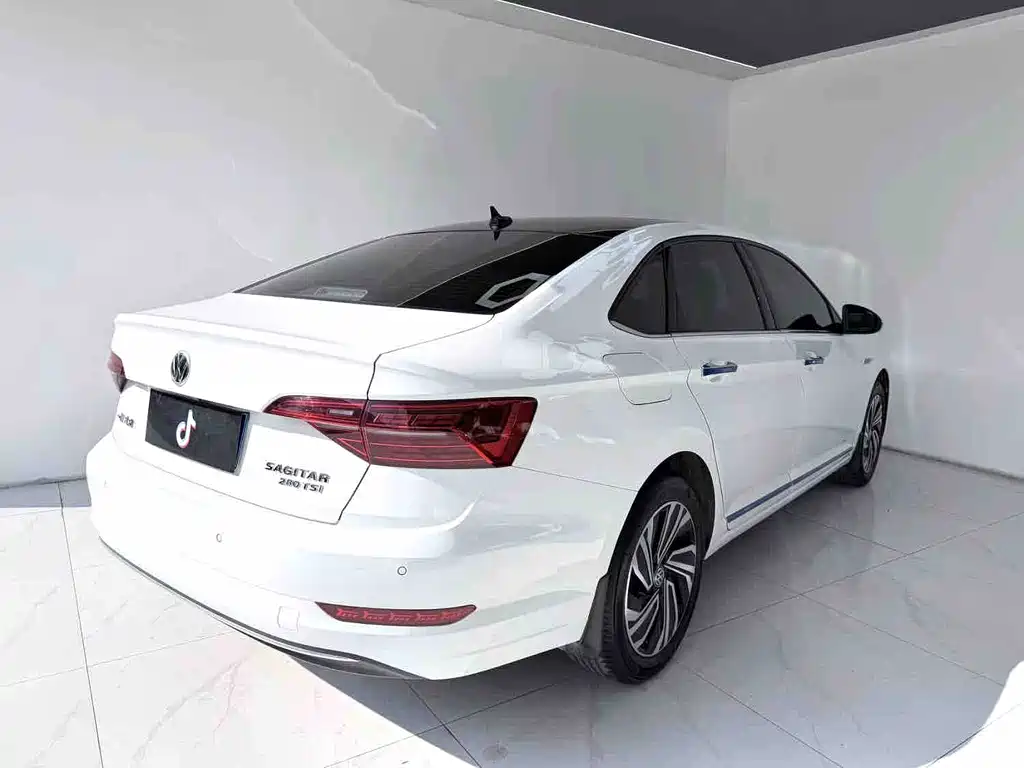 Volkswagen Sagitar 2022