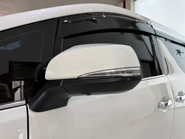 Toyota Vellfire 2023
