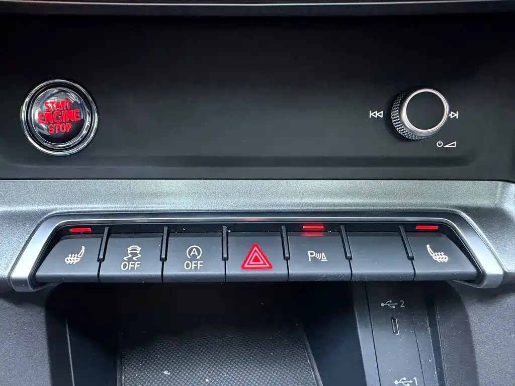 Audi Q3 2022 — фото 13