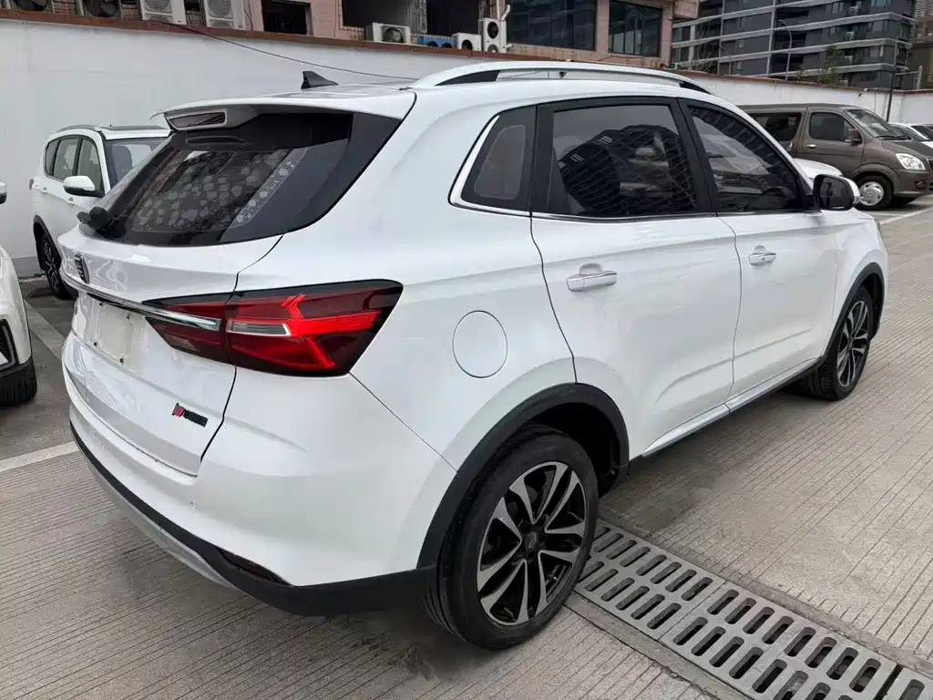 Roewe RX3 2019 — фото 12