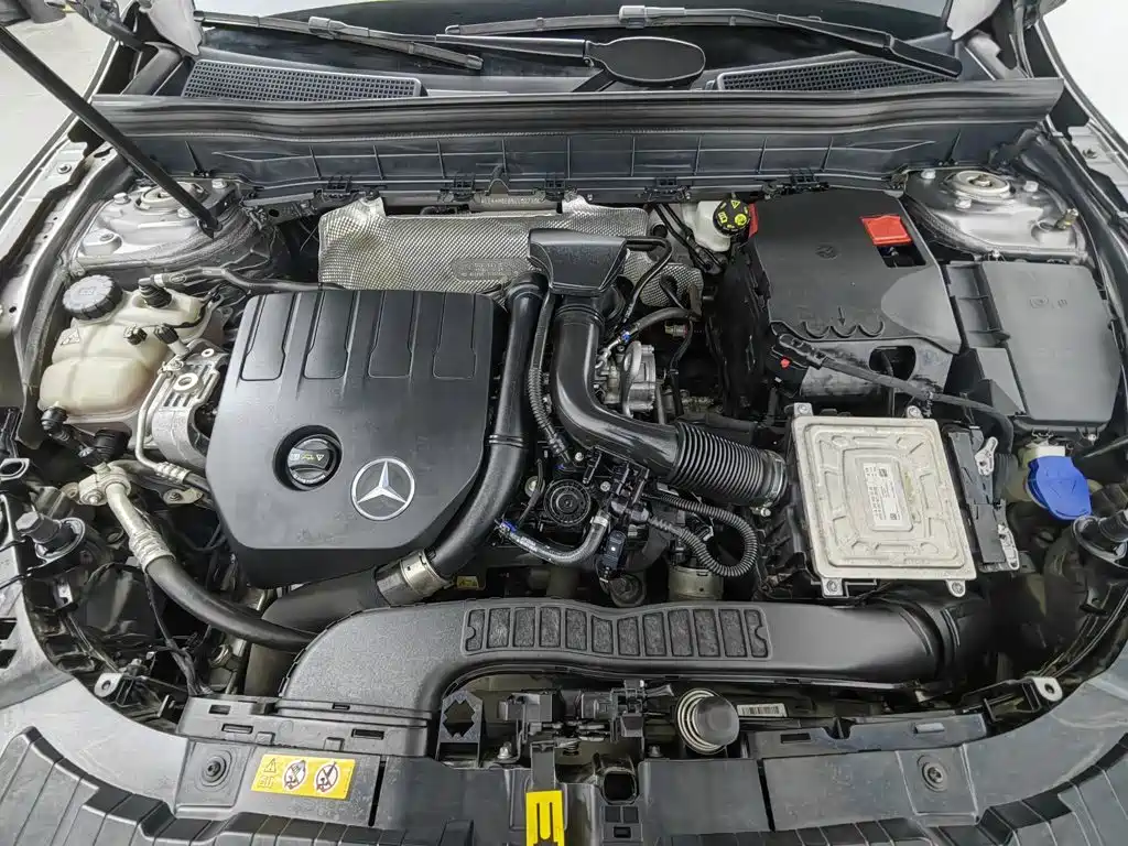 Mercedes-Benz GLB 2021