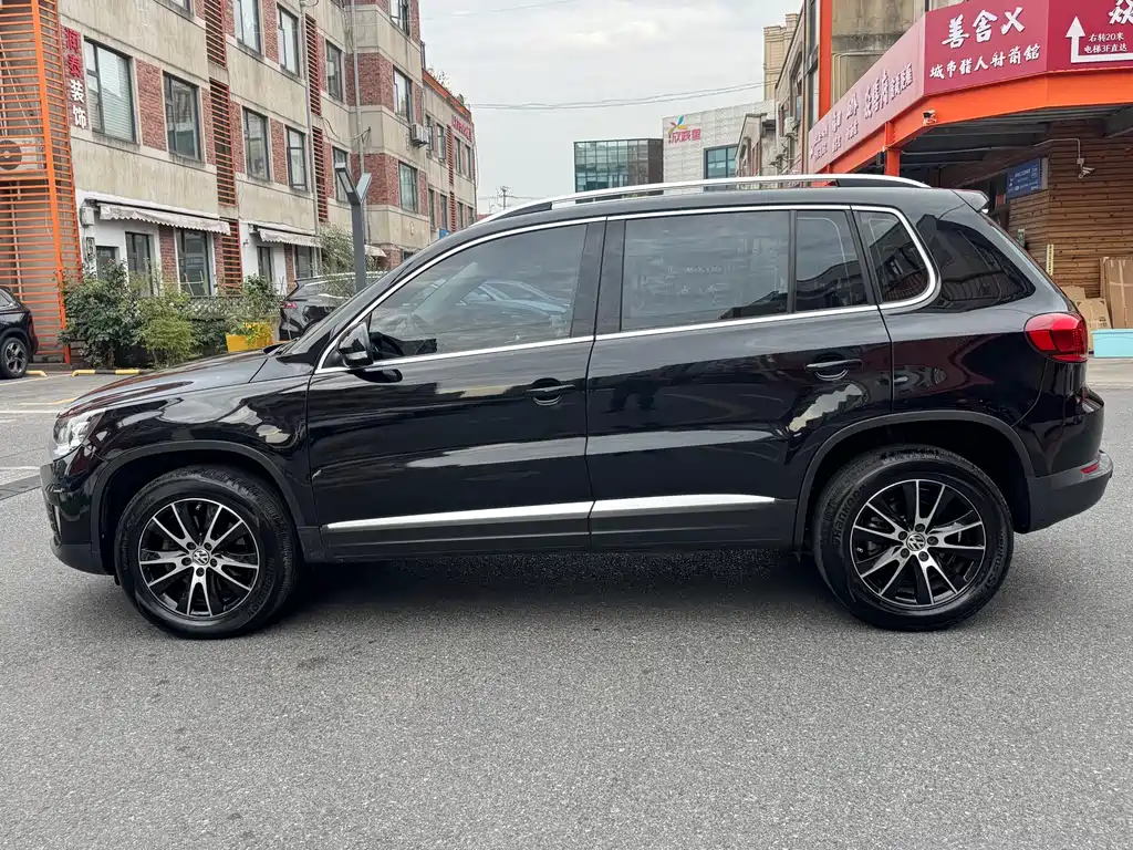 Volkswagen Tiguan 2015 — фото 3
