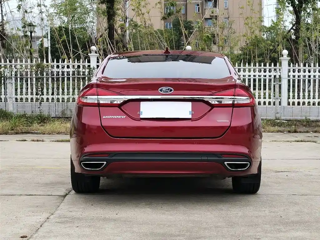 Ford Mondeo 2018 — фото 15