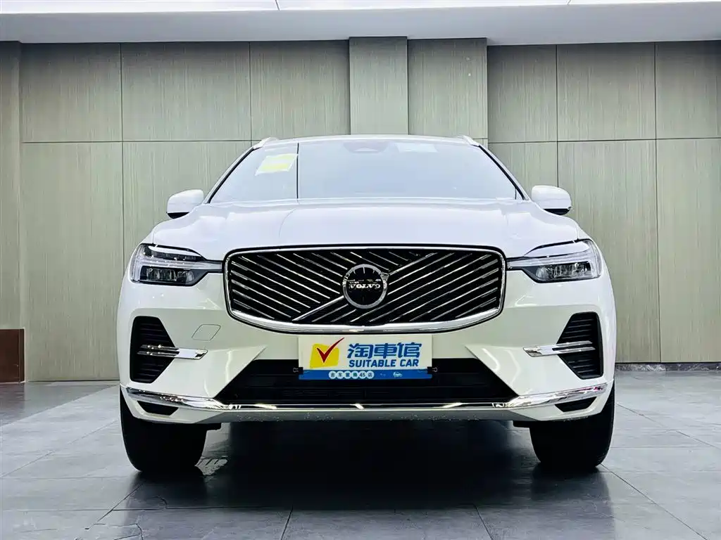 Volvo XC60 2026 — фото 2