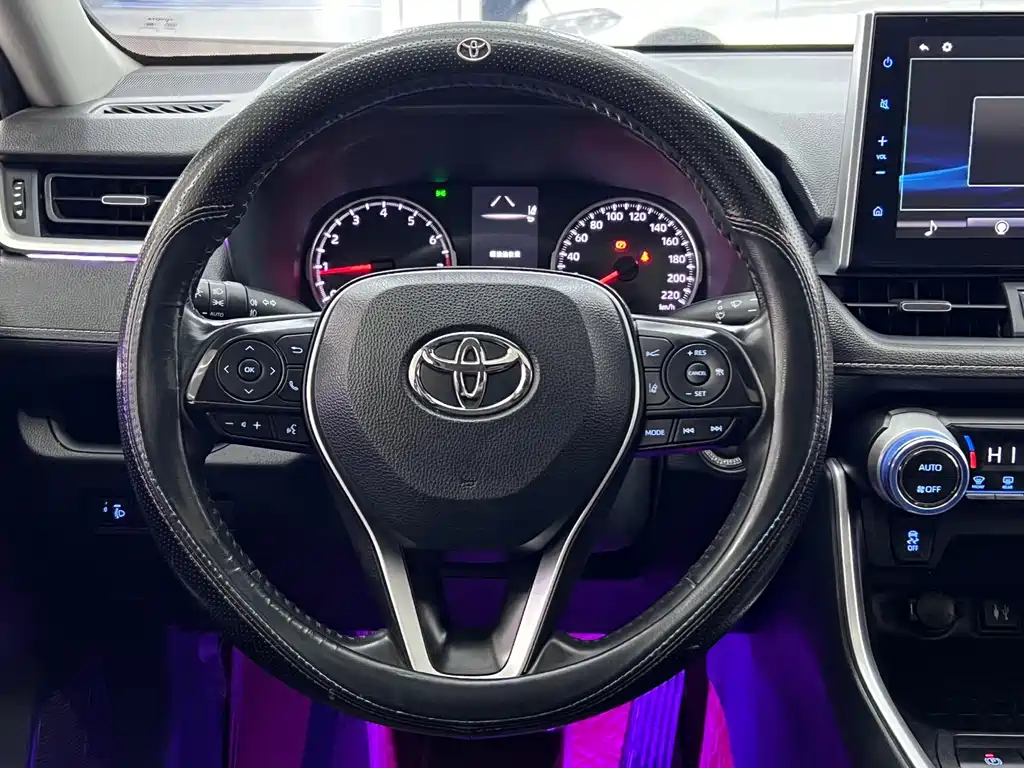 Toyota Wildlander 2022 — фото 16