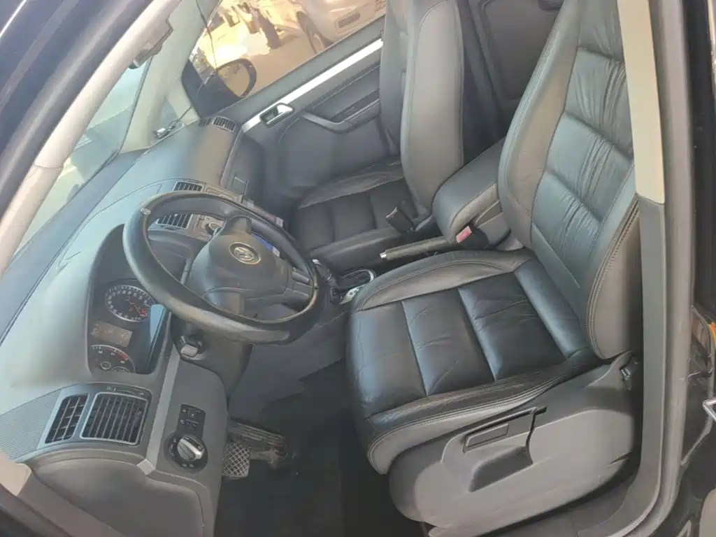 Volkswagen Touran 2015 — фото 15