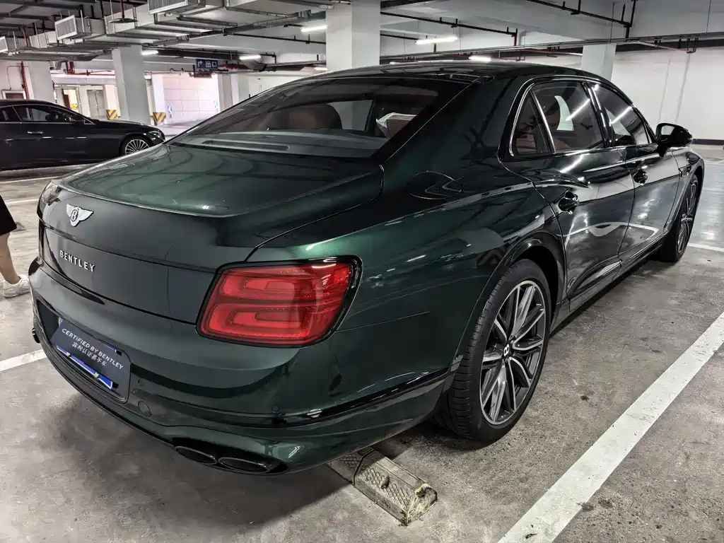 Bentley Flying Spur 2022 — фото 3