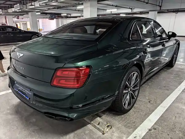 Bentley Flying Spur 2022