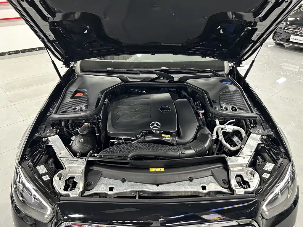 Mercedes-Benz E-Class 2023 — фото 14