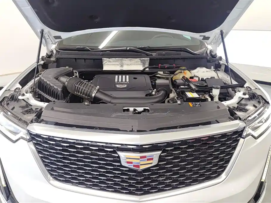 Cadillac XT6 2022 — фото 10