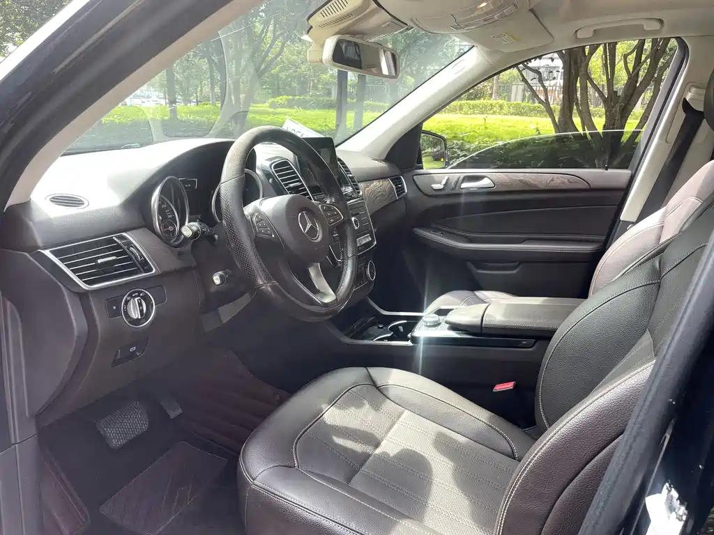 Mercedes-Benz GLE 2017 — фото 10
