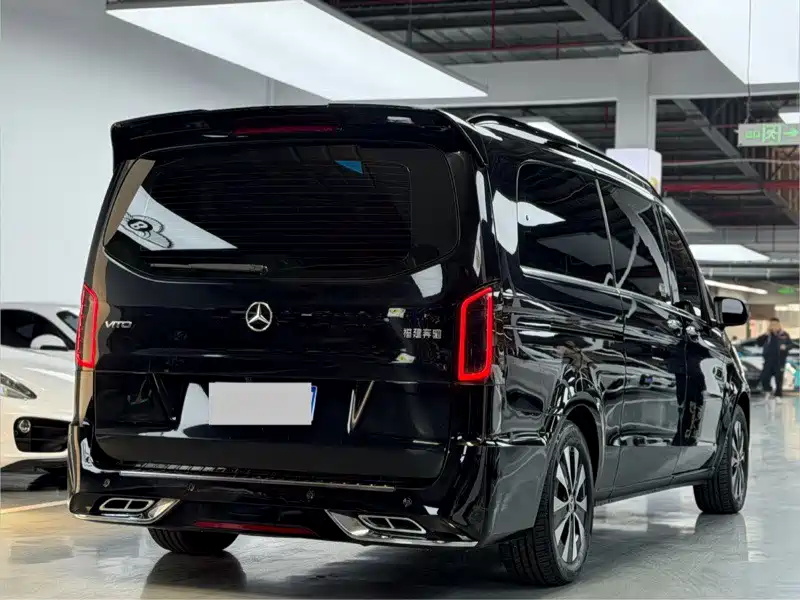 Mercedes-Benz Vito 2023 — фото 10