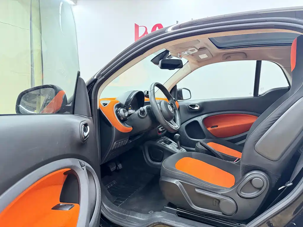 smart fortwo 2015 — фото 13