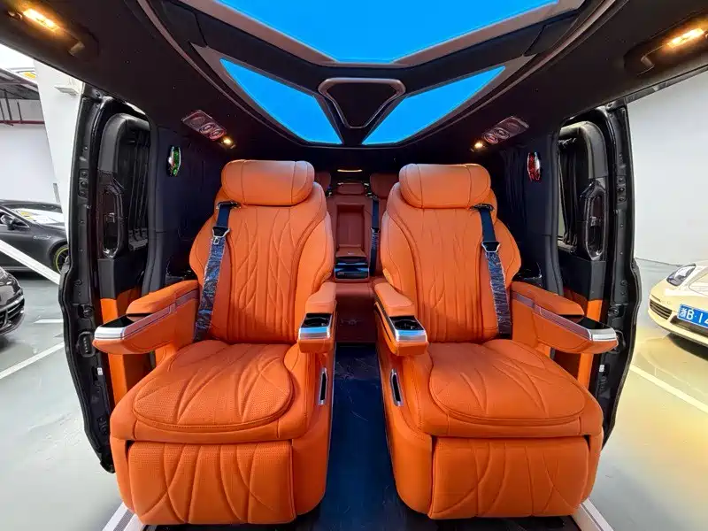 Mercedes-Benz Vito 2023 — фото 7