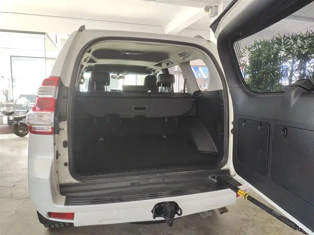 Toyota Prado 2016 — фото 19