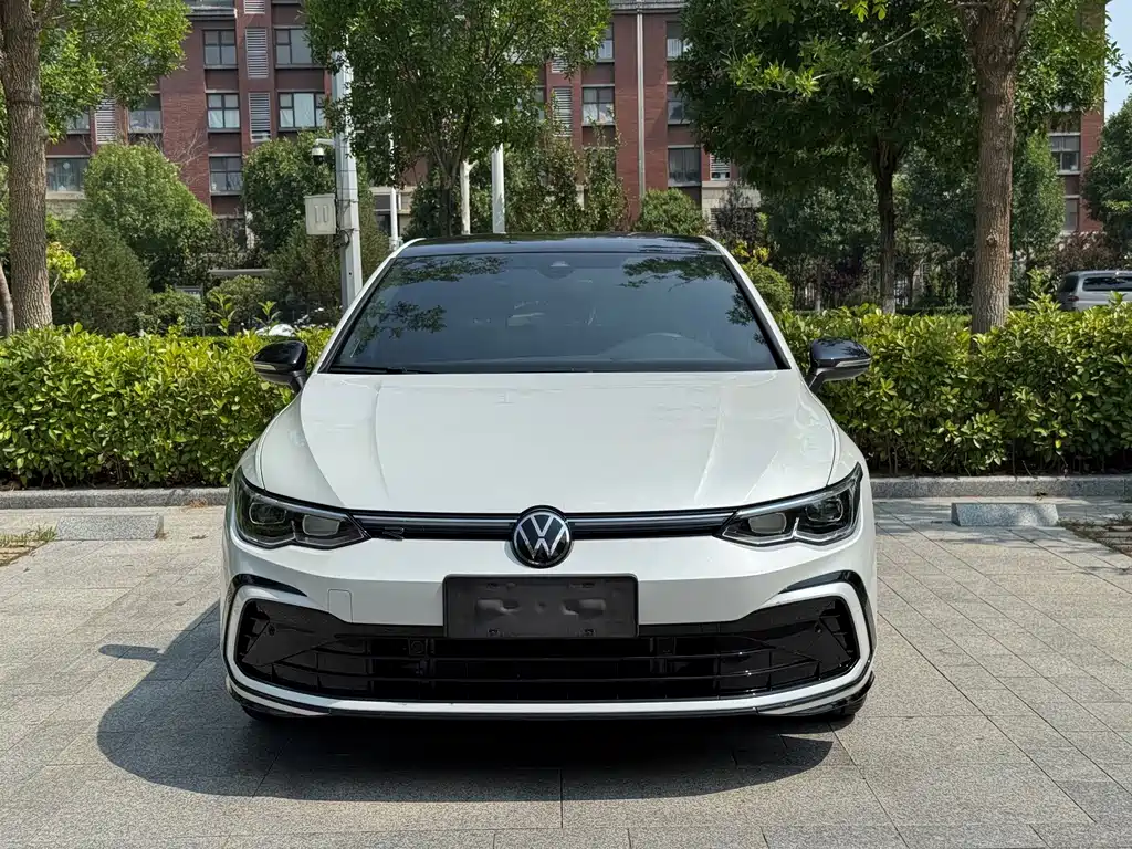 Volkswagen Golf 2023