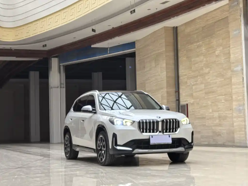 BMW X1 2023 — фото 3