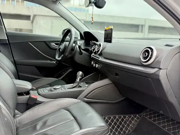 Audi Q2L 2022