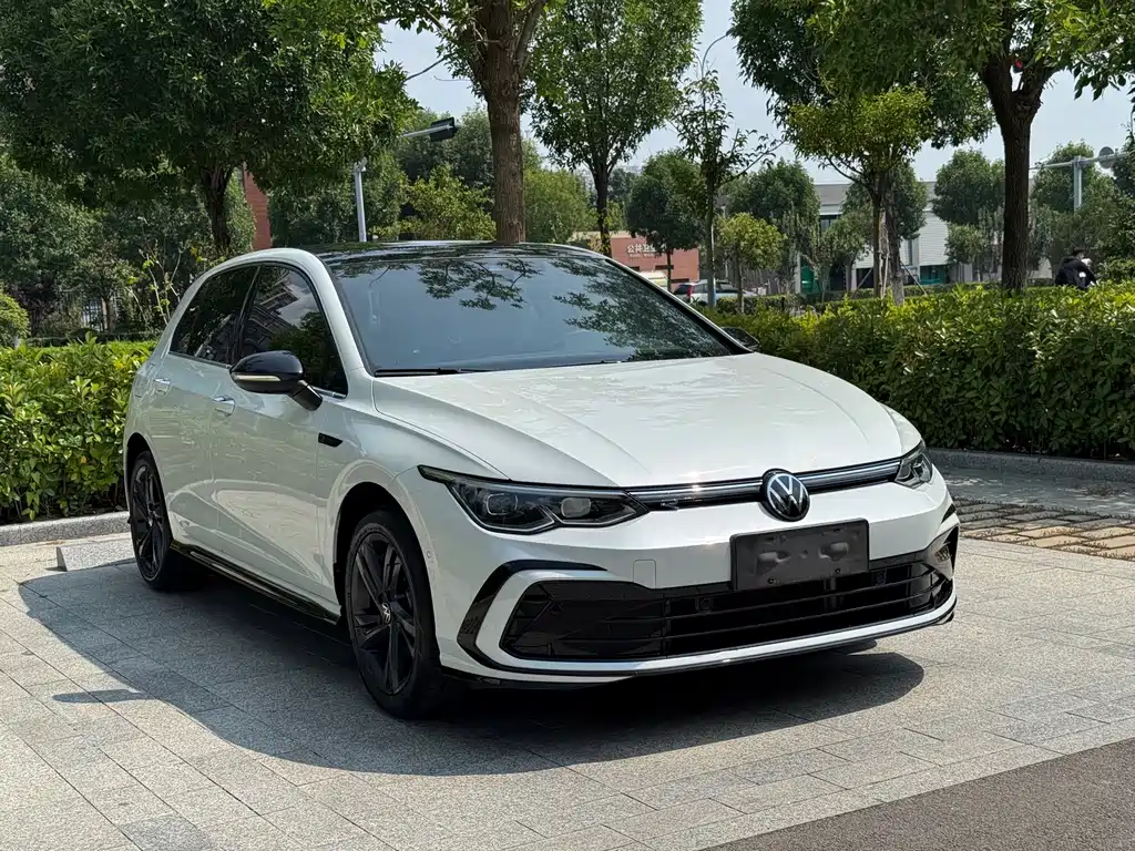 Volkswagen Golf 2023