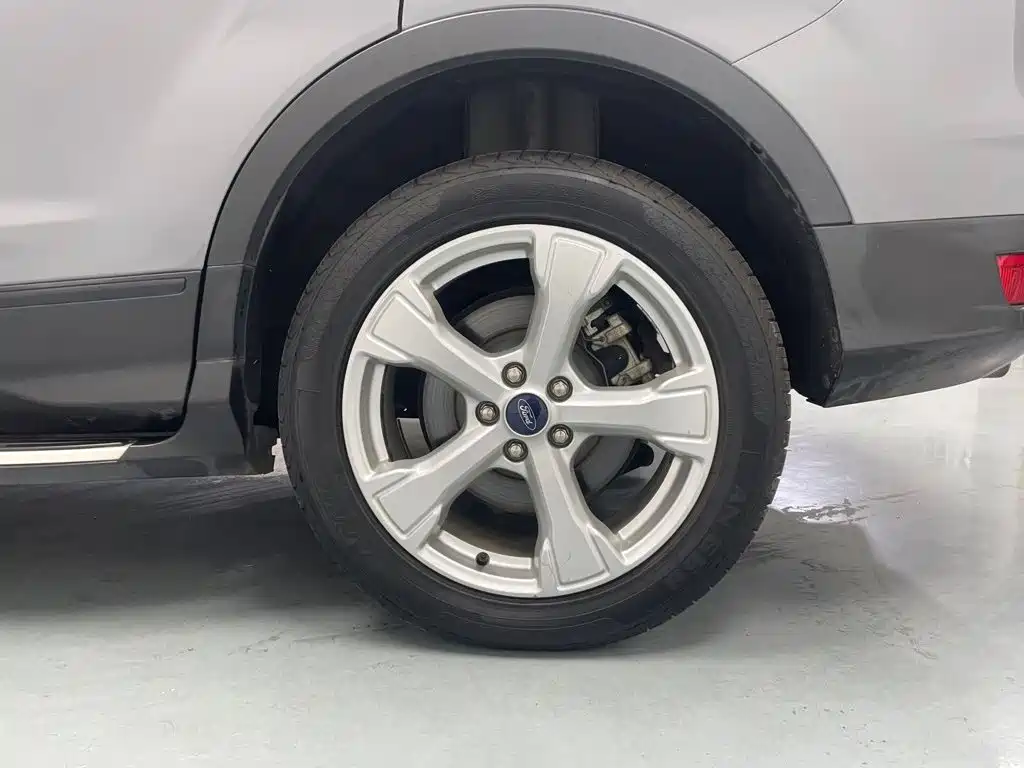 Ford Kuga 2018 — фото 19