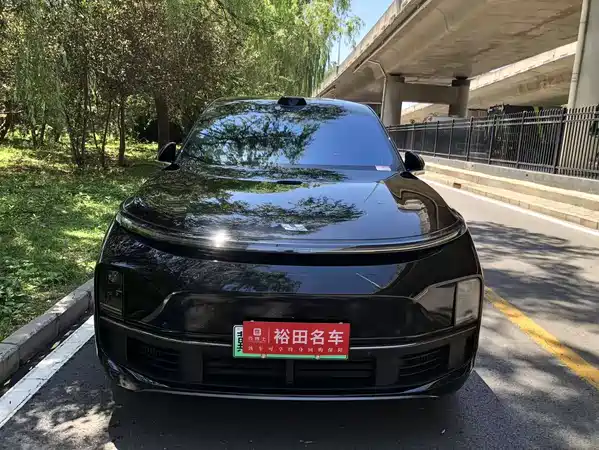 Li Auto L8 2024