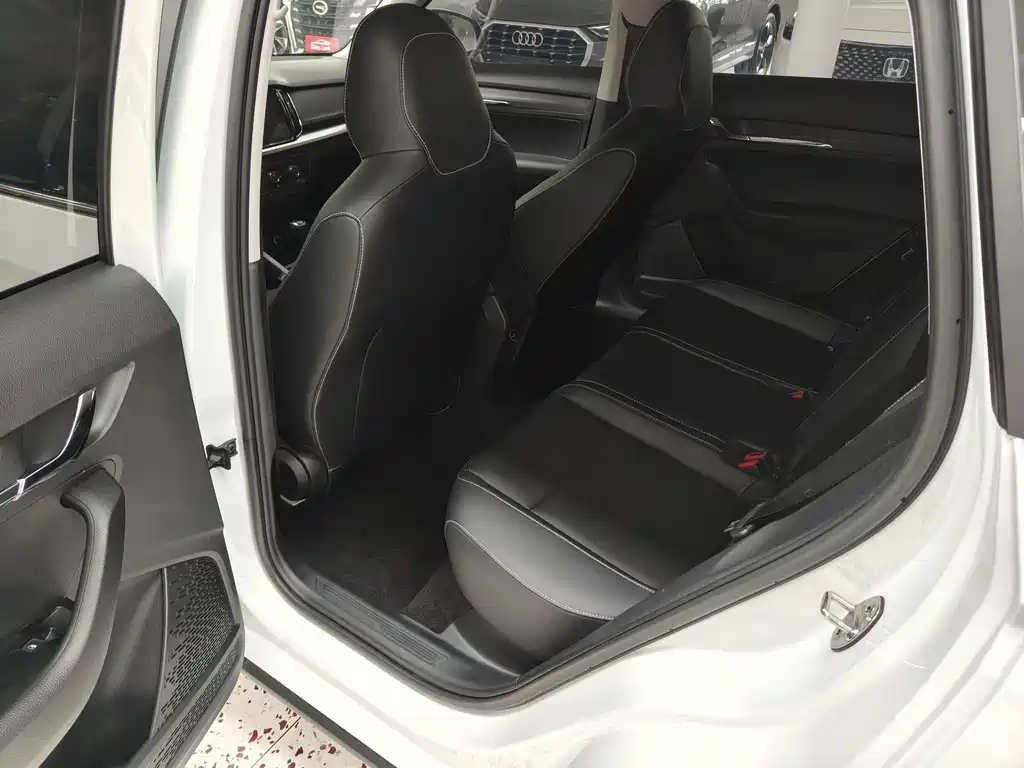 Skoda Kamiq 2023 — фото 9