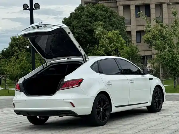 MG MG6 2020