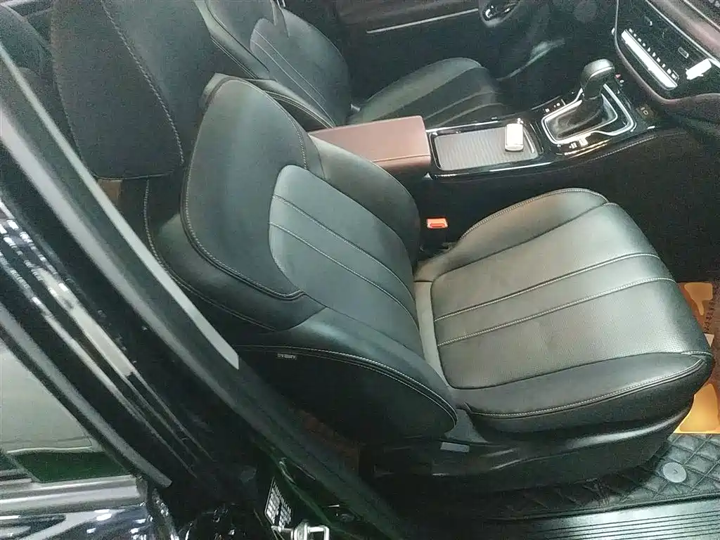 GAC Motor Trumpchi M6 2024 — фото 17