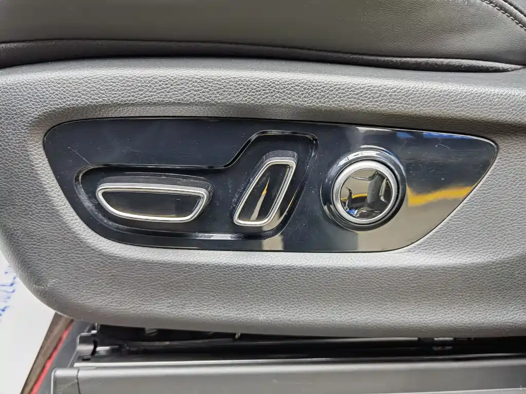 GAC Motor Trumpchi M8 2024 — фото 15