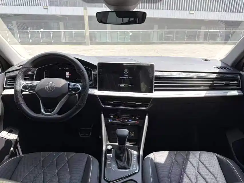Volkswagen Tiguan L 2022