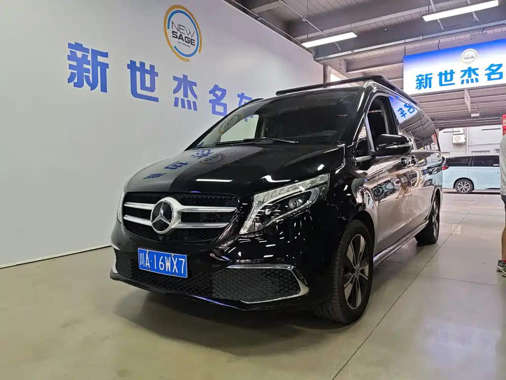Mercedes-Benz V-Class 2021 — фото 1