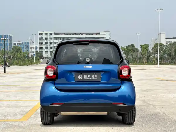 smart fortwo 2018