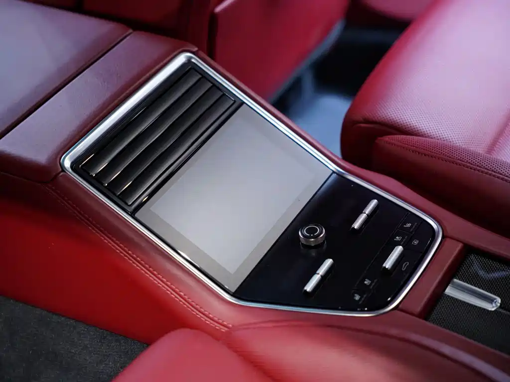 Porsche Panamera 2017 — фото 31