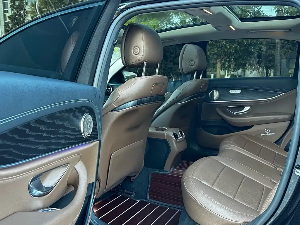 Mercedes-Benz E-Class 2019 — фото 6