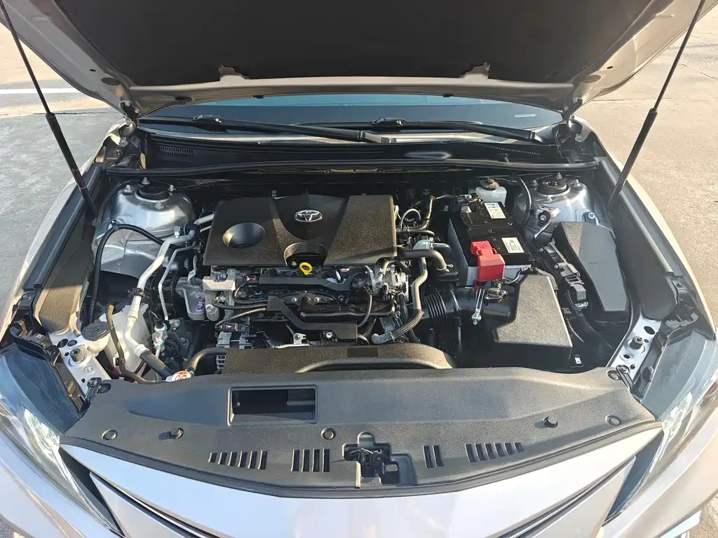 Toyota Camry 2022 — фото 19