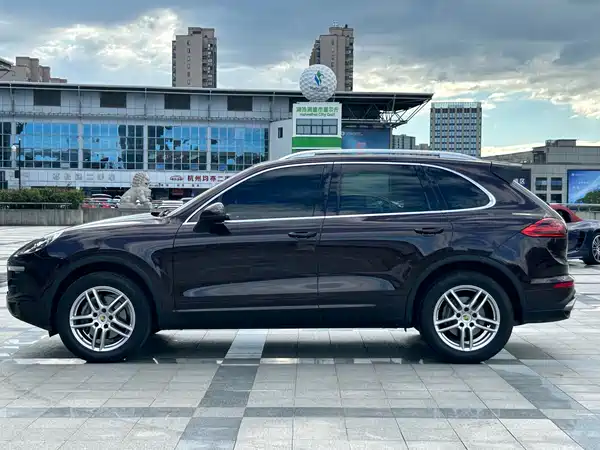 Porsche Cayenne 2016
