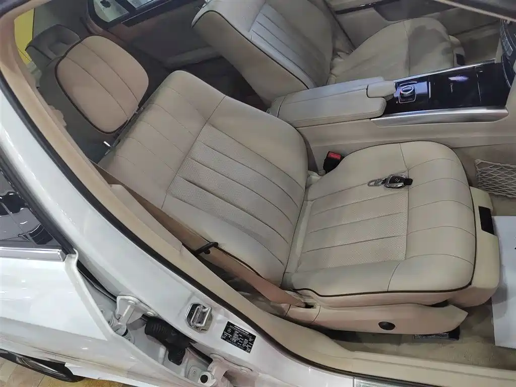 Mercedes-Benz E-Class 2015 — фото 25