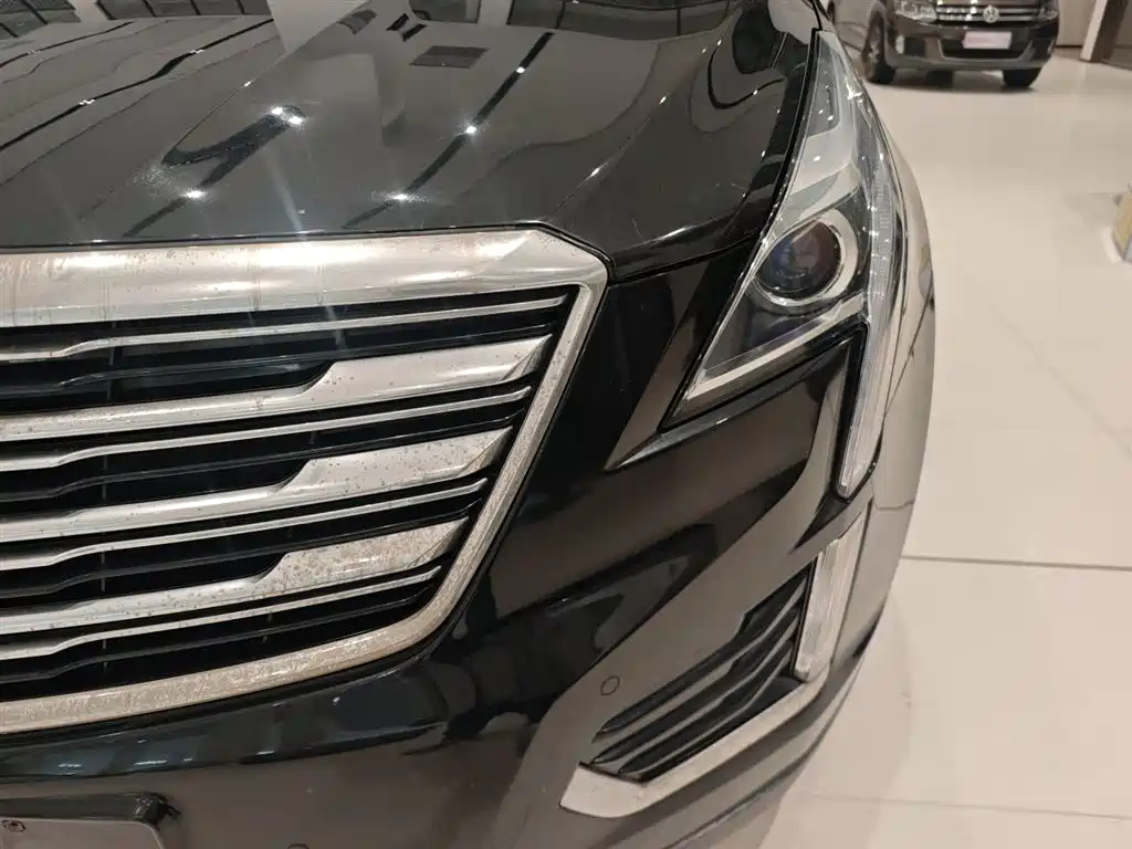 Cadillac XT5 2018 — фото 15