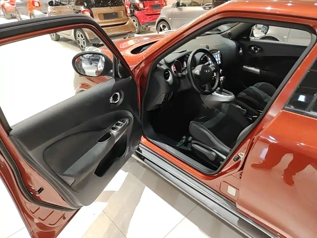 Infiniti ESQ 2019 — фото 16