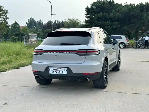 Porsche Macan 2020