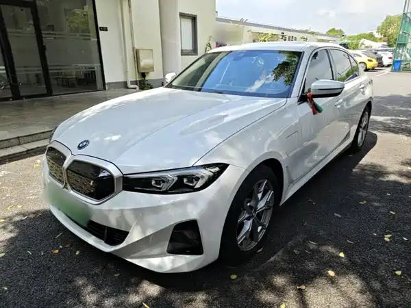 BMW i3 2023