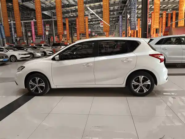 Nissan Tiida 2019