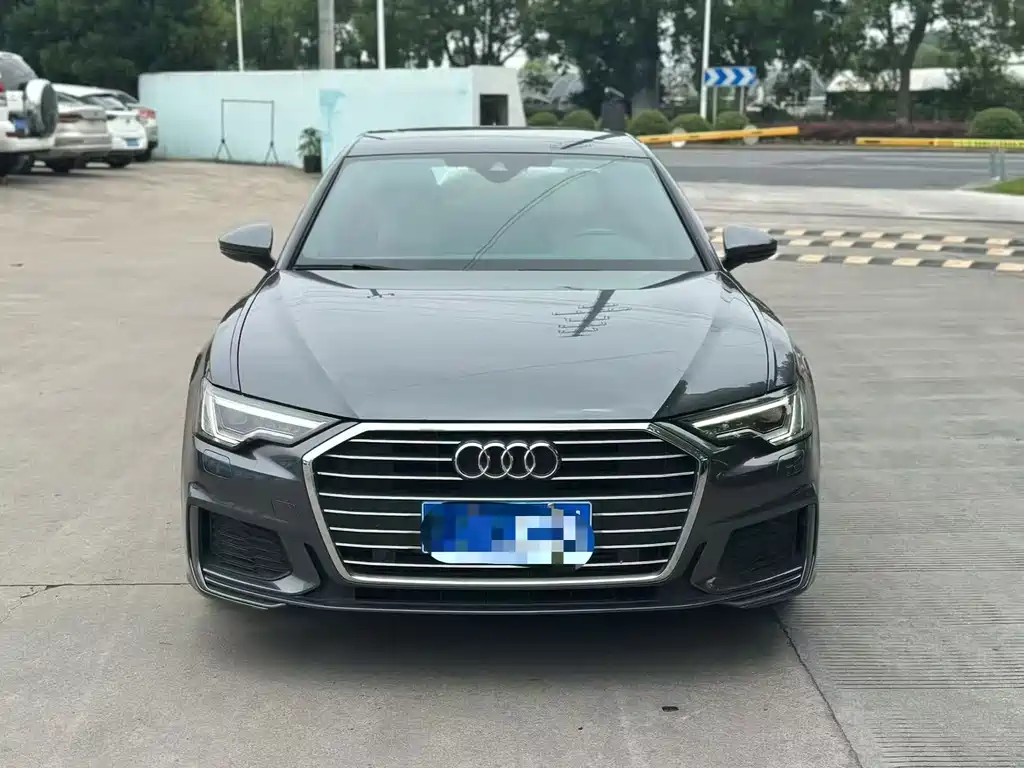 Audi A6L 2022