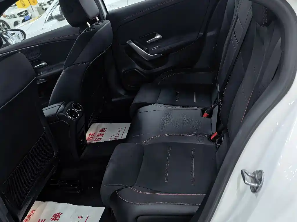 Mercedes-Benz A-Class 2023 — фото 13