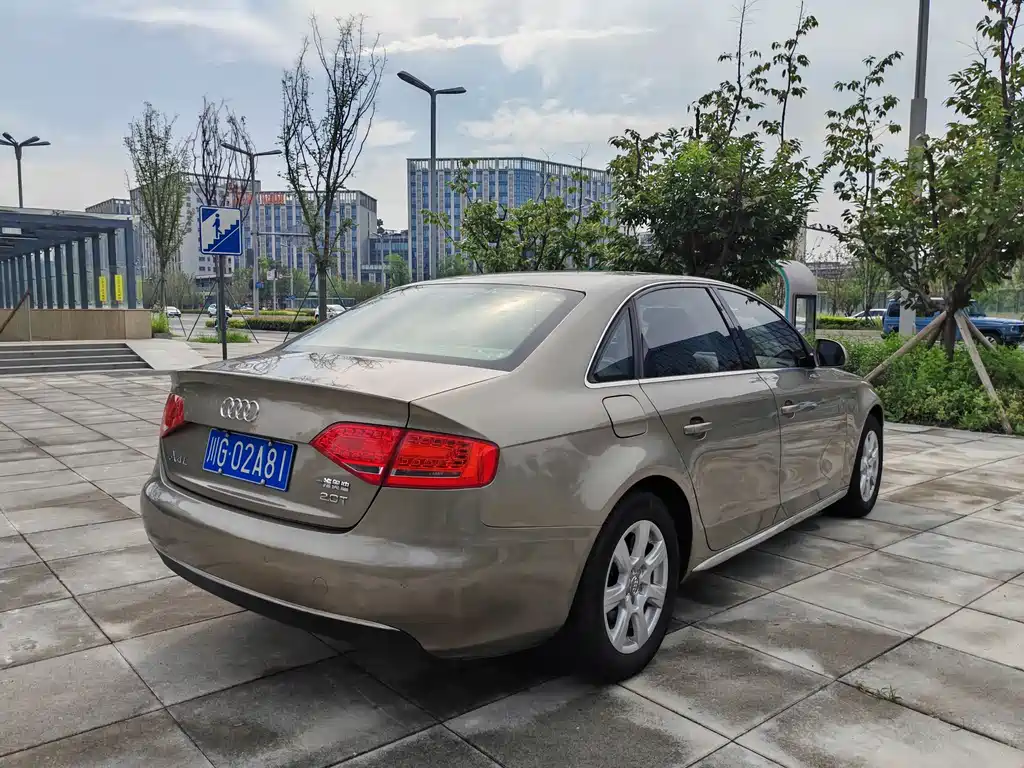 Audi A4L 2012