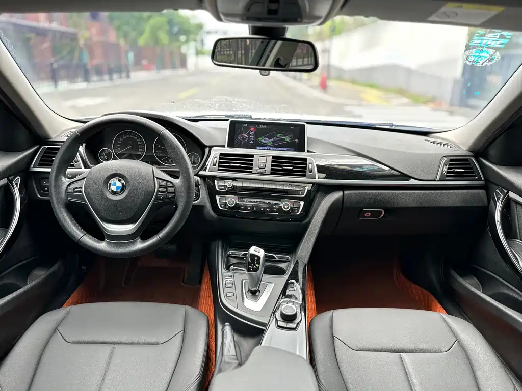BMW 3 Series 2016 — фото 20