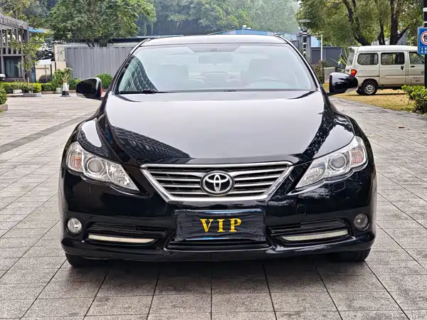Toyota Reiz 2013